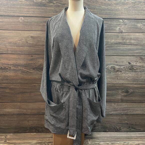 Elizabeth Liz Claiborne Black White Soft Unlined Belted Jacket  SZ 18 C101846 - Picture 1 of 8